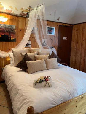 Dormi nella SPA privata con letto ad acqua, sauna, doccia emozionale e kneipp Alessandria